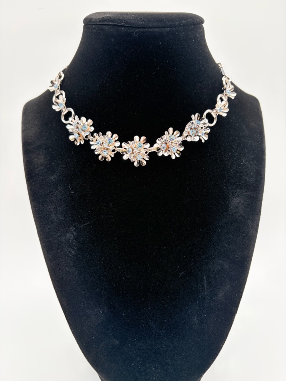 Blue Crystal Floral Necklace Silver Tone Daisy Rhinestone Necklace